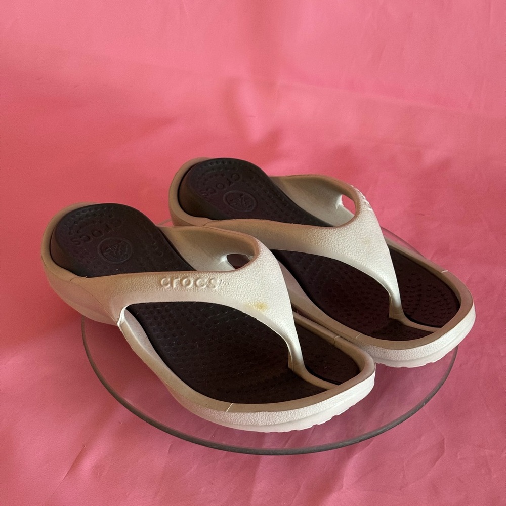 CROCS Cream Sandals with Cushioned Footbed